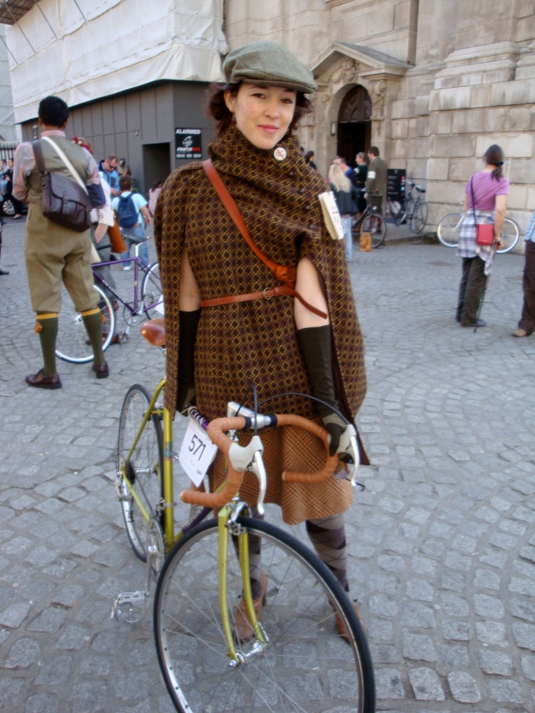 tweed run 2011, cyclodelic, womens cycle clothin